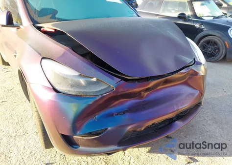 2024 Tesla Model Y Long Range Dual Motor All-Wheel Drive из США, поврежденный, VIN 7SAYGDEE8RA232743